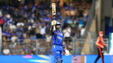 MIvSRH: SKY's fifty puts MI closer to the finish line - The LIVE Blog