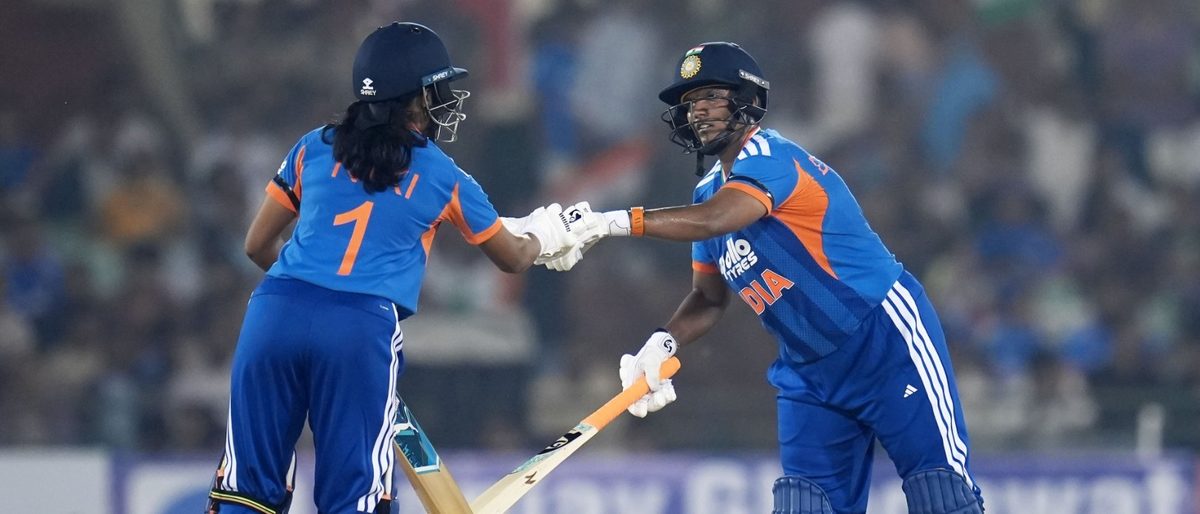 INDvZIM: निकी और दीप्ति ने किया शानदार प्रदर्शन, भारत को चार विकेट से मिली जीत