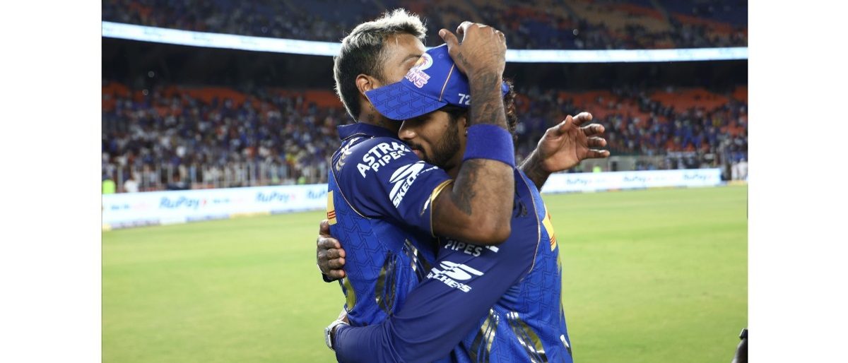 तिलक वर्माः 101 *। गुजरात टायटन्सः 100 धावांवर ऑलआऊट