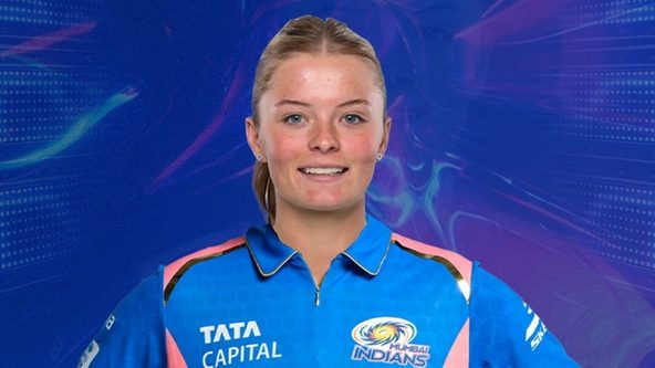 "Waking up a Mumbai Indians player was very, very cool": Milly Illingworth
