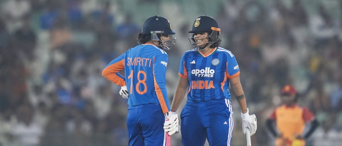 INDvZIM: रायपुर में शेफाली और स्मृति की शानदार पारी, भारत ने 2-0 की बनाई बढ़त 
