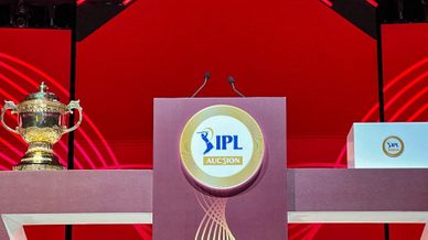 IPL 2026 ऑक्शन में MI: पर्स और स्लॉट सहित सभी जानकारी यहां जानें