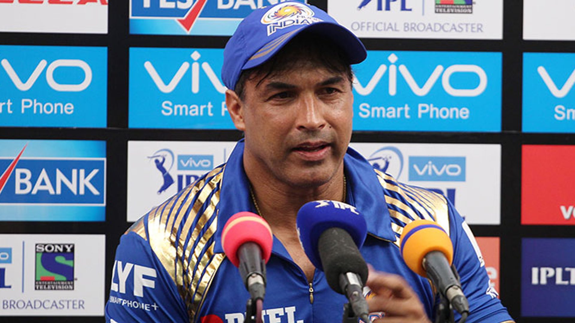 IPL 2026 के बीच Mumbai Indians खेमे में हलचल, दिग्गज ने हमेशा के लिए छोड़ा टीम का साथ 2 People like Pollard are needed: Robin - Mumbai Indians